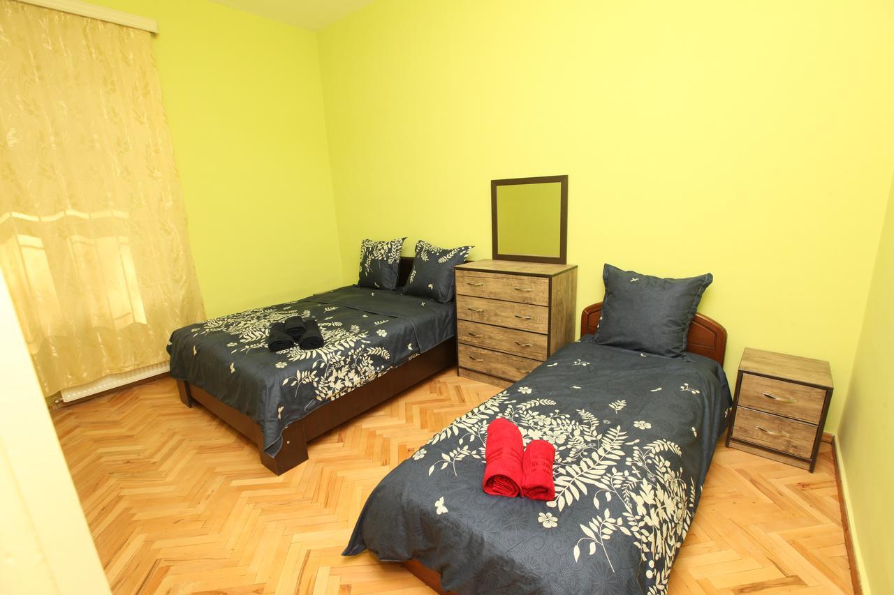 Apartment At Stalin House Τυφλίδα Εξωτερικό φωτογραφία