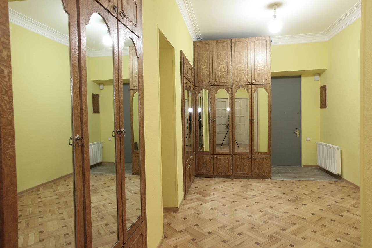 Apartment At Stalin House Τυφλίδα Εξωτερικό φωτογραφία