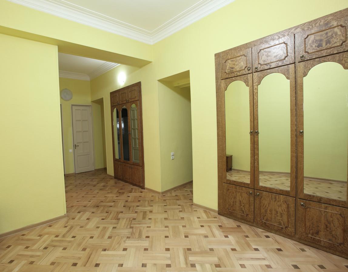 Apartment At Stalin House Τυφλίδα Εξωτερικό φωτογραφία